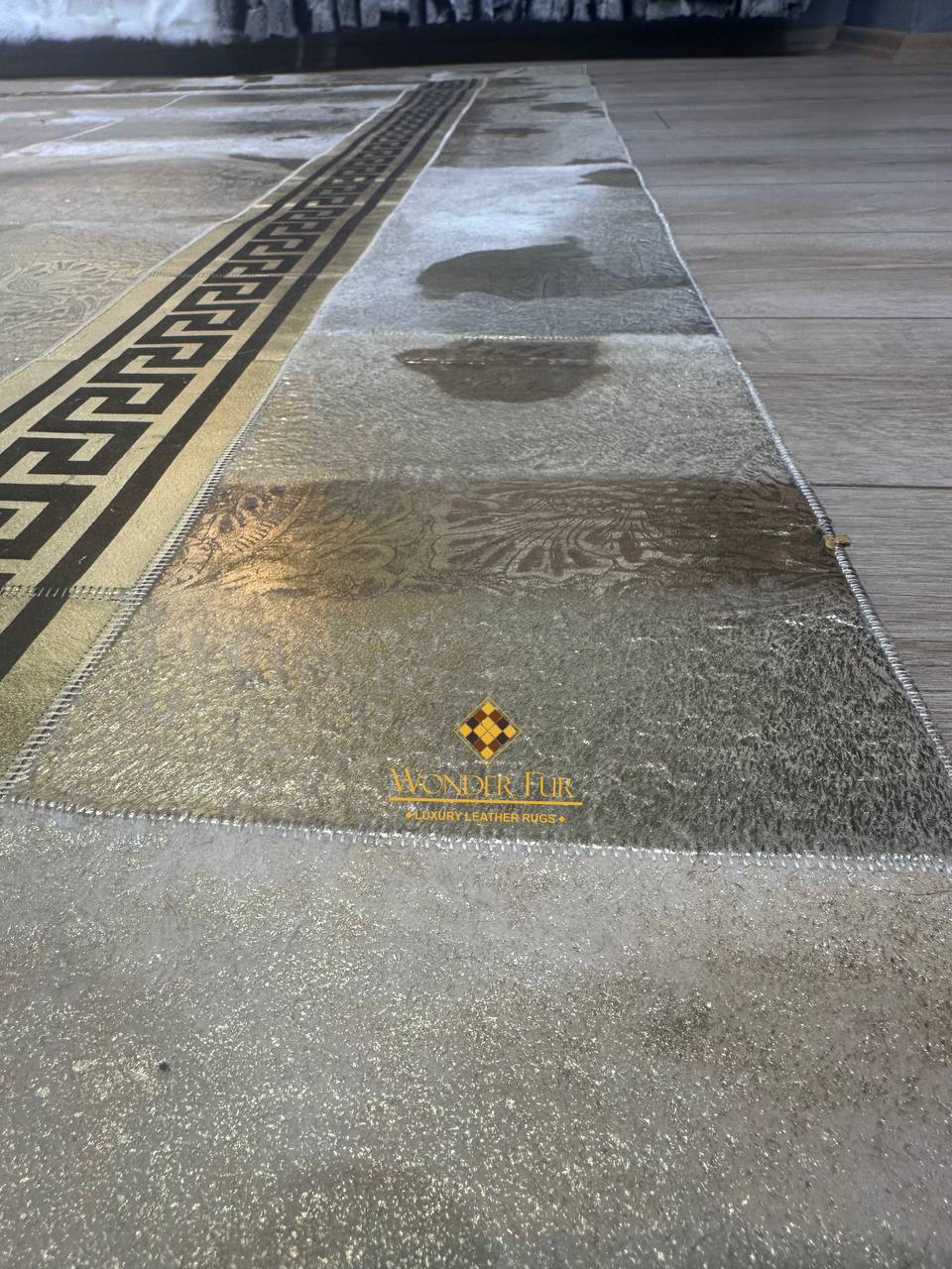 Genuine Gold Sheepskin Customize Bedroom Rug , Handmade Non Slip Rug