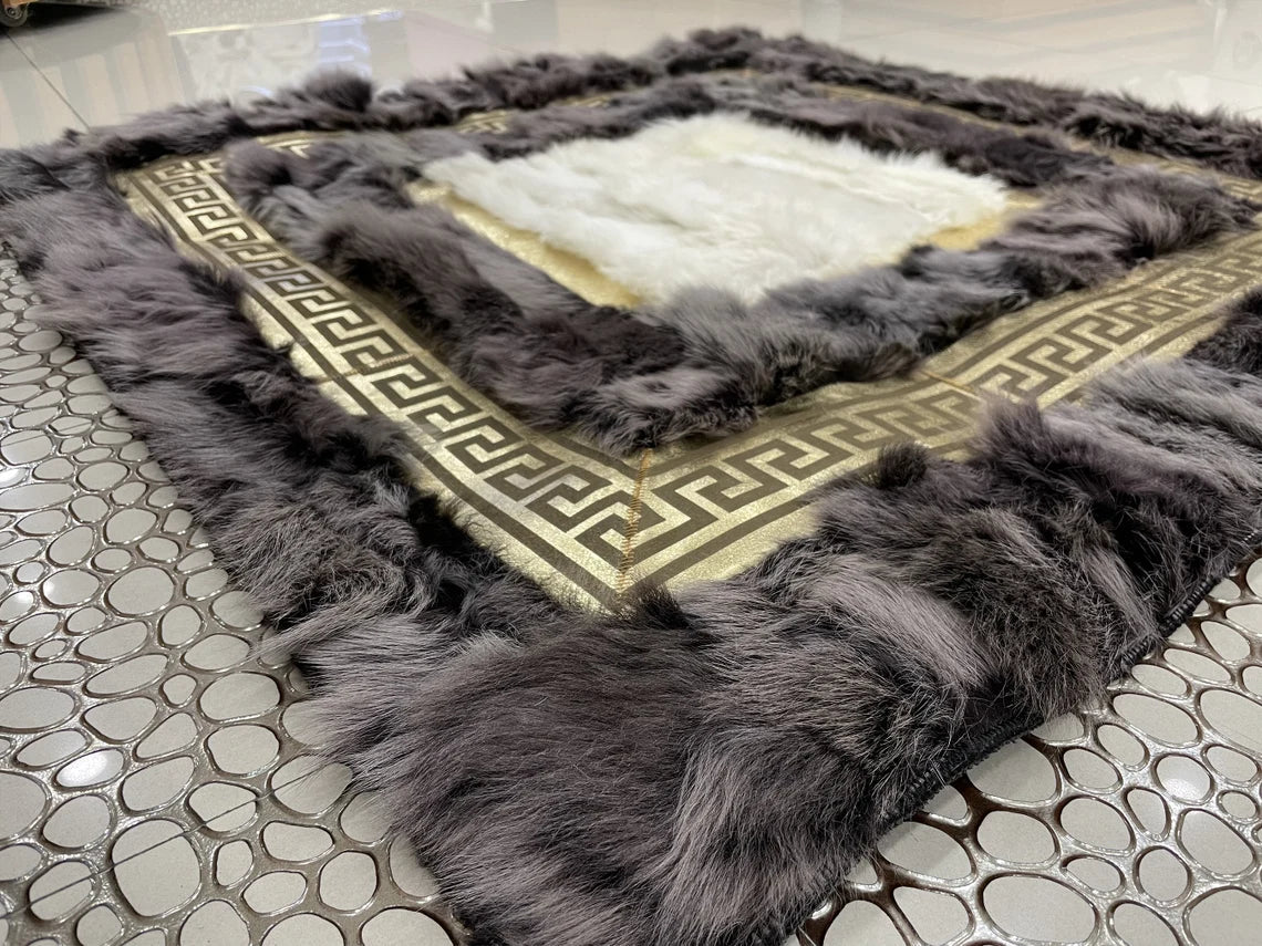 Handmade Small Gray White Sheepskin 4x6 Office Rug , Fluffy Wool Rug