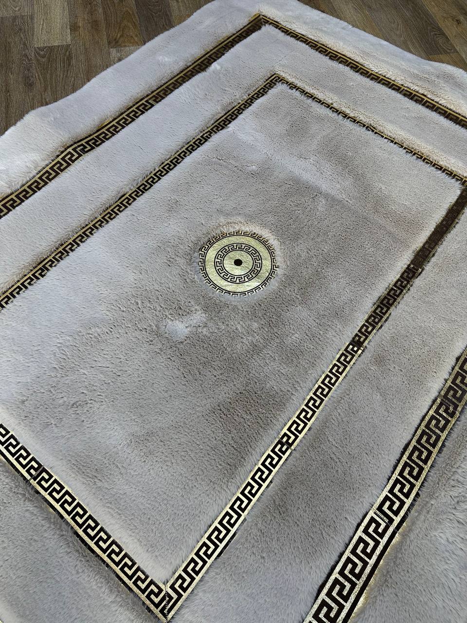Handmade Beige Modern Living Room Carpet - Unique Faux Fur Carpet