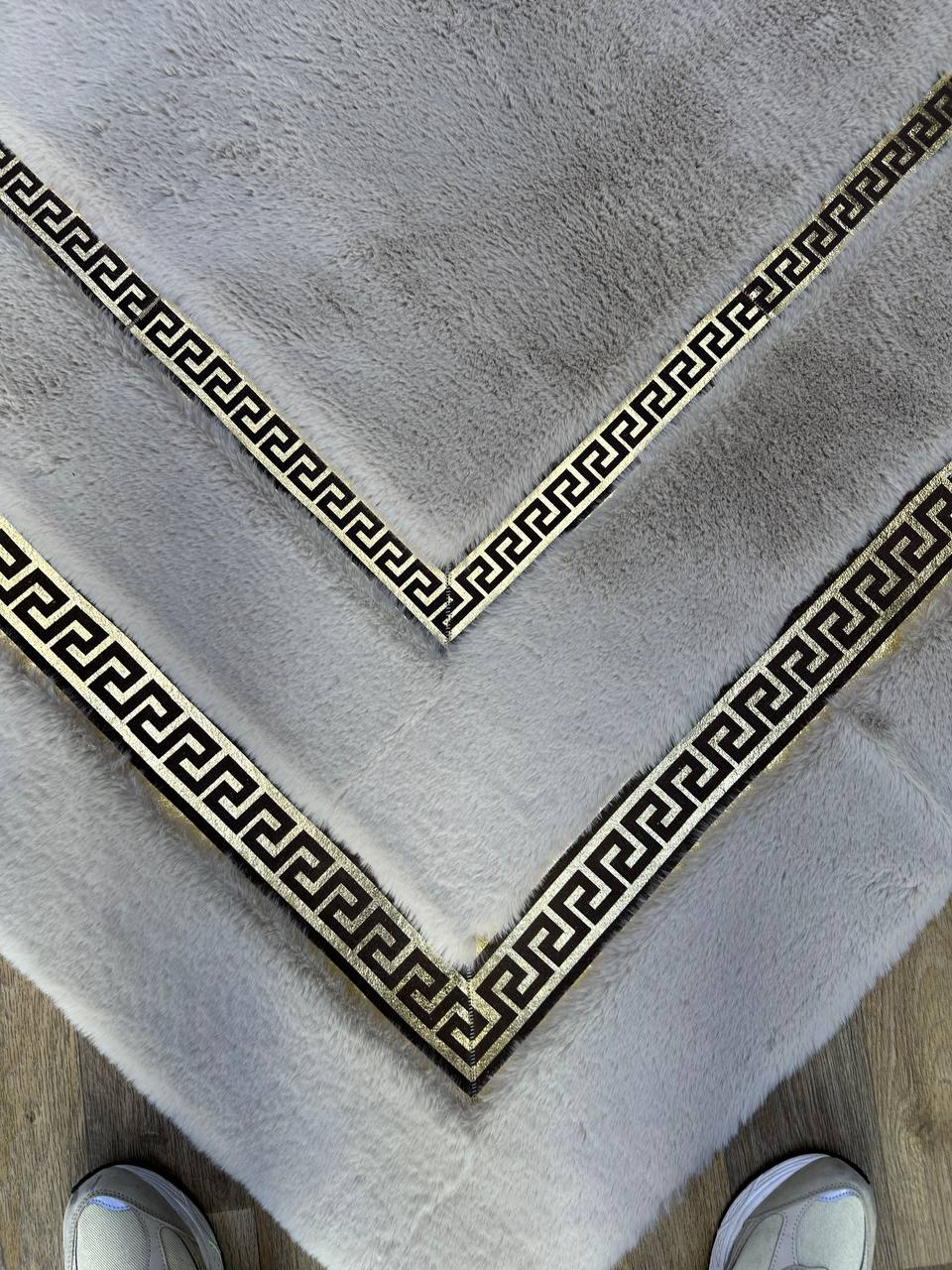 Handmade Beige Modern Living Room Carpet - Unique Faux Fur Carpet