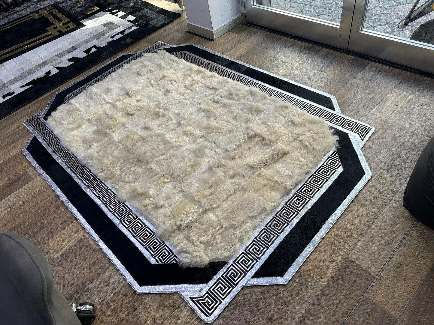 Handmade Black Beige Sheepskin Rug - Luxurious Living Room Decor