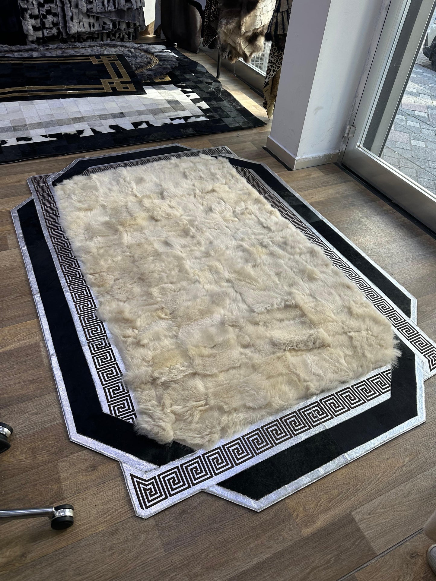 Handmade Black Beige Sheepskin Rug - Luxurious Living Room Decor