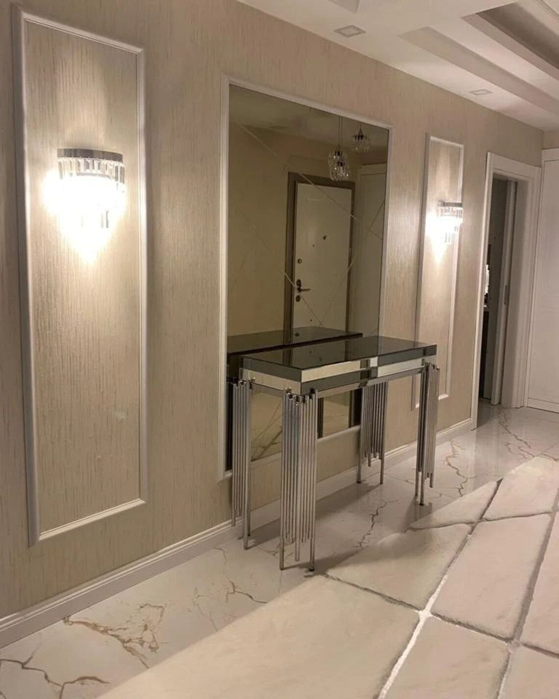 Luxury Soft White And Silver Faux Fur Corridor Rug , Plush Fluffy Rug