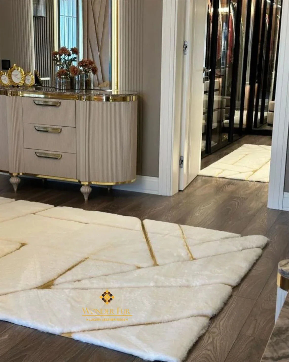 Modern Plush White And Gold Faux Fur Bedroom Soft Rug , Handmade Rug