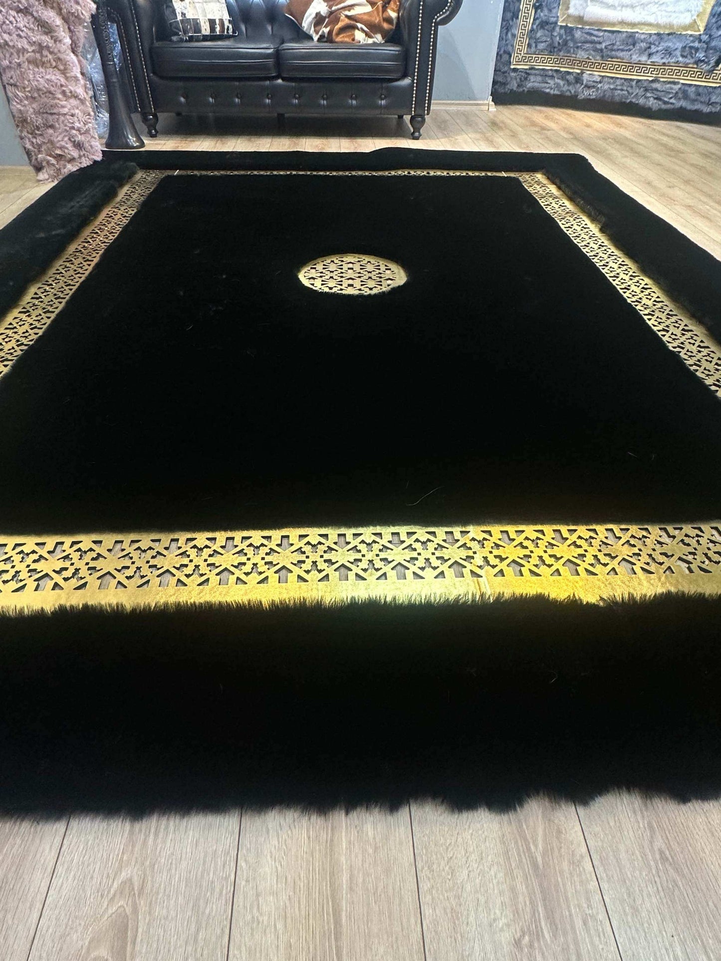 Unique Modern Handmade Black Gold Faux Fur Living Room Rug ā Soft & Plush
