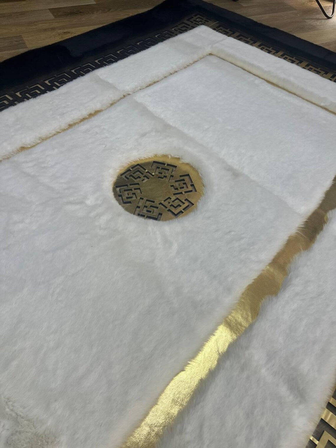 Elegant Modern Handmade Black White Faux Fur Living Room Rug ,Fluffy Soft Rug