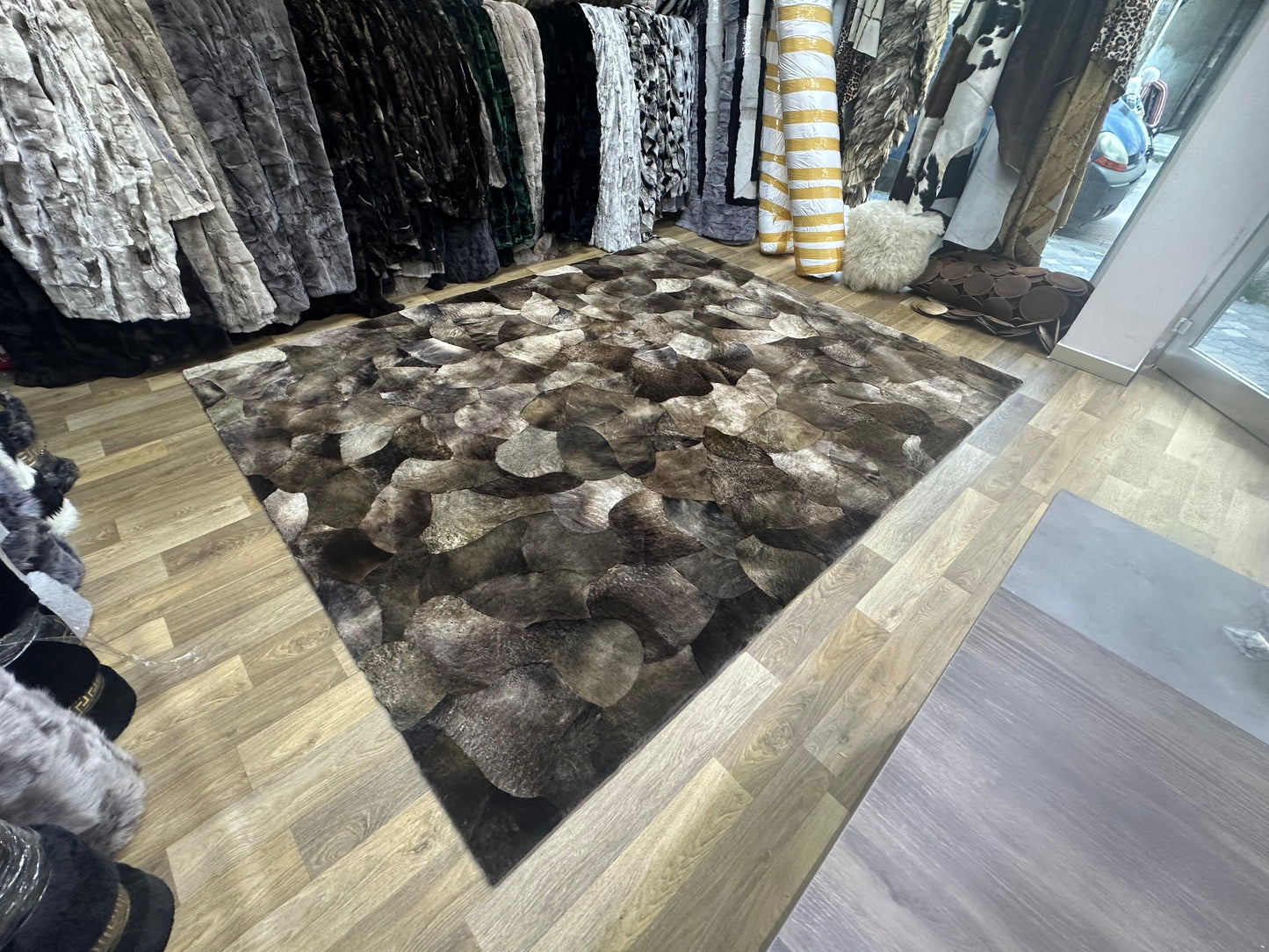 Natural Brown Lambakin Fur Rug, 100% Handmade Shaggy Sheepskin Carpet