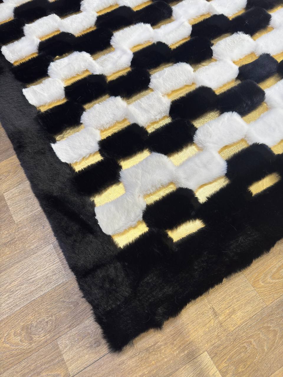 Black & White Geometric Plush Area Rug