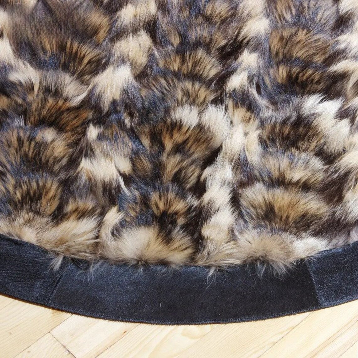 Brown And Black Soft Fluffy Original Fox Fur Office Rug , Handmade Rug