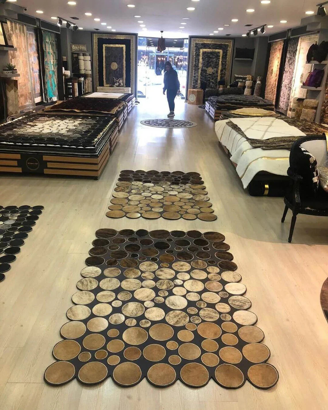 Genuine Handmade Tricolor Cowhide 6x8 Rug , Patchwork Corridor Carpet