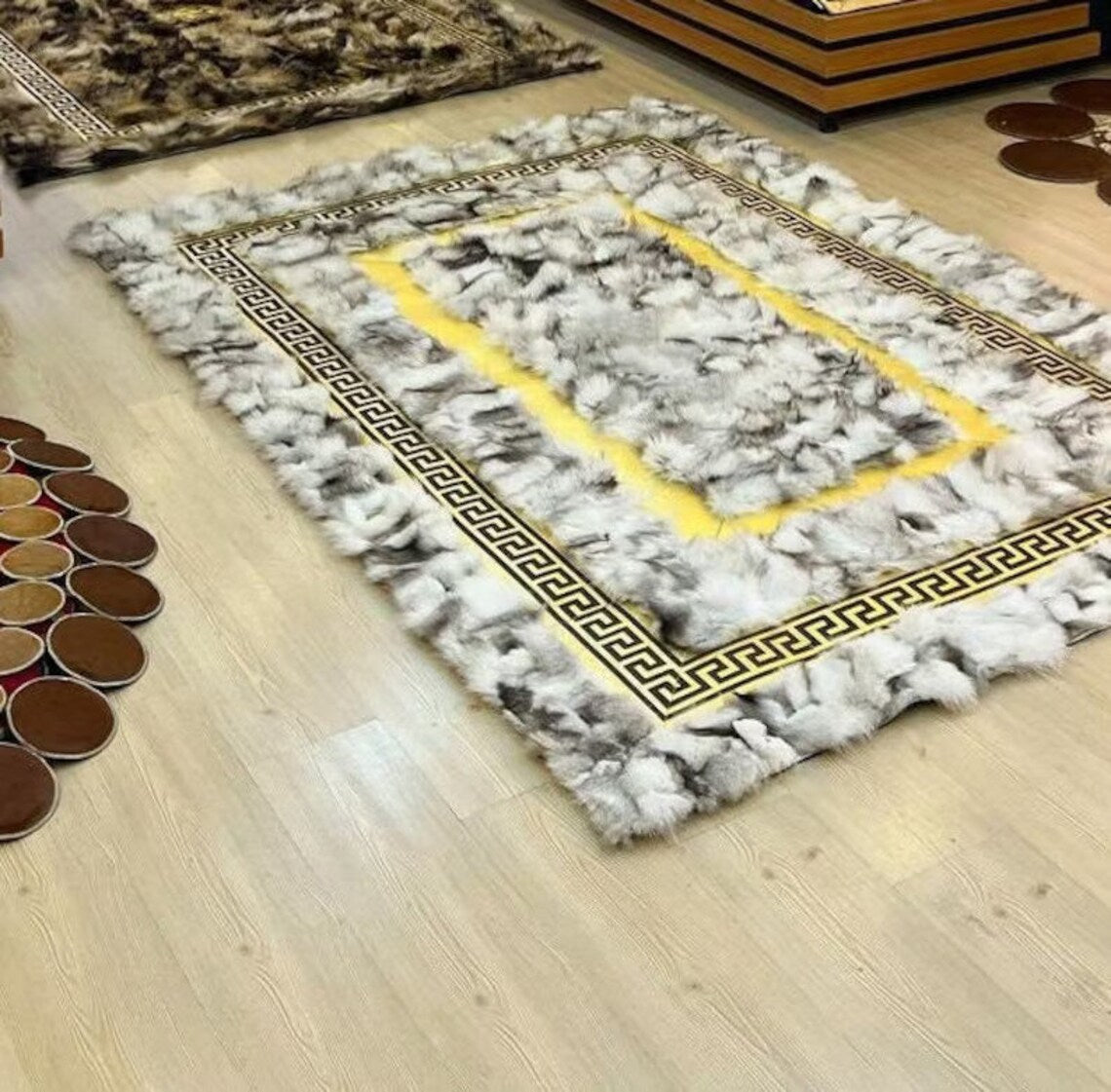 Handmade Soft White Gold Fox Fur Living Room Rug , Luxury Non Slip Rug