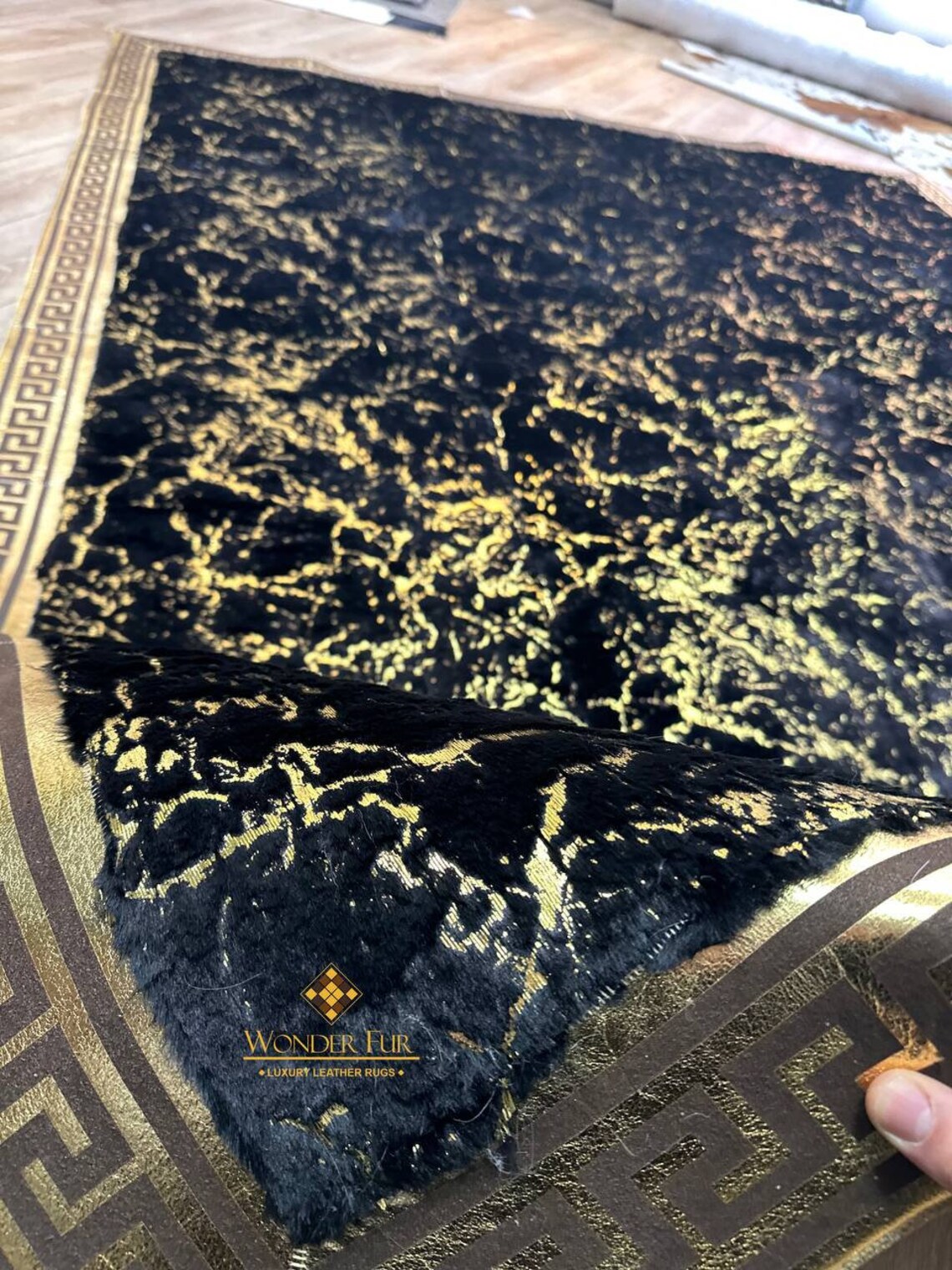 Luxury Handmade Black And Gold Faux Fur Office Rug , Plush Soft Carpet