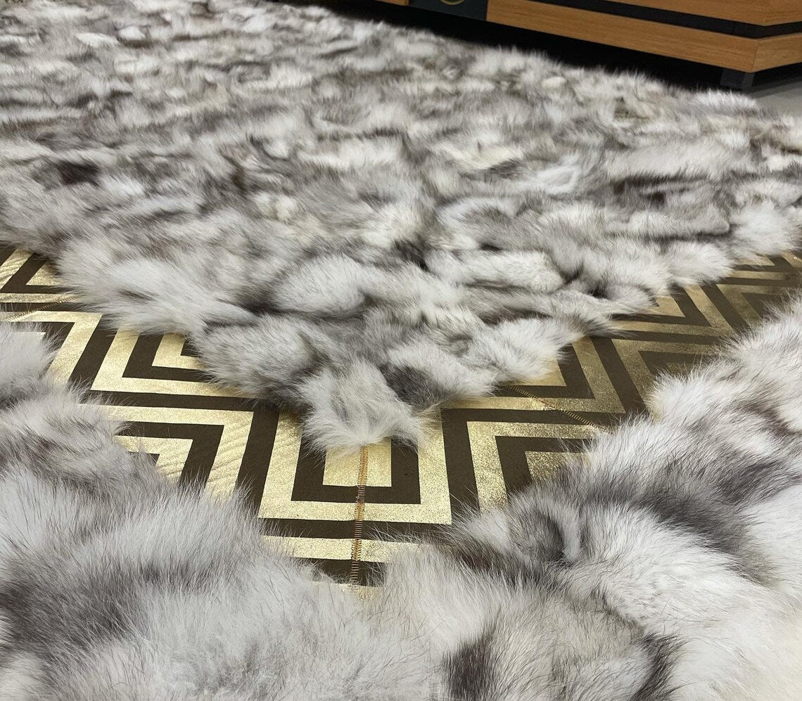 Original Fluffy Soft White And Gray Fox Fur Bedroom Rug , Handmade Rug