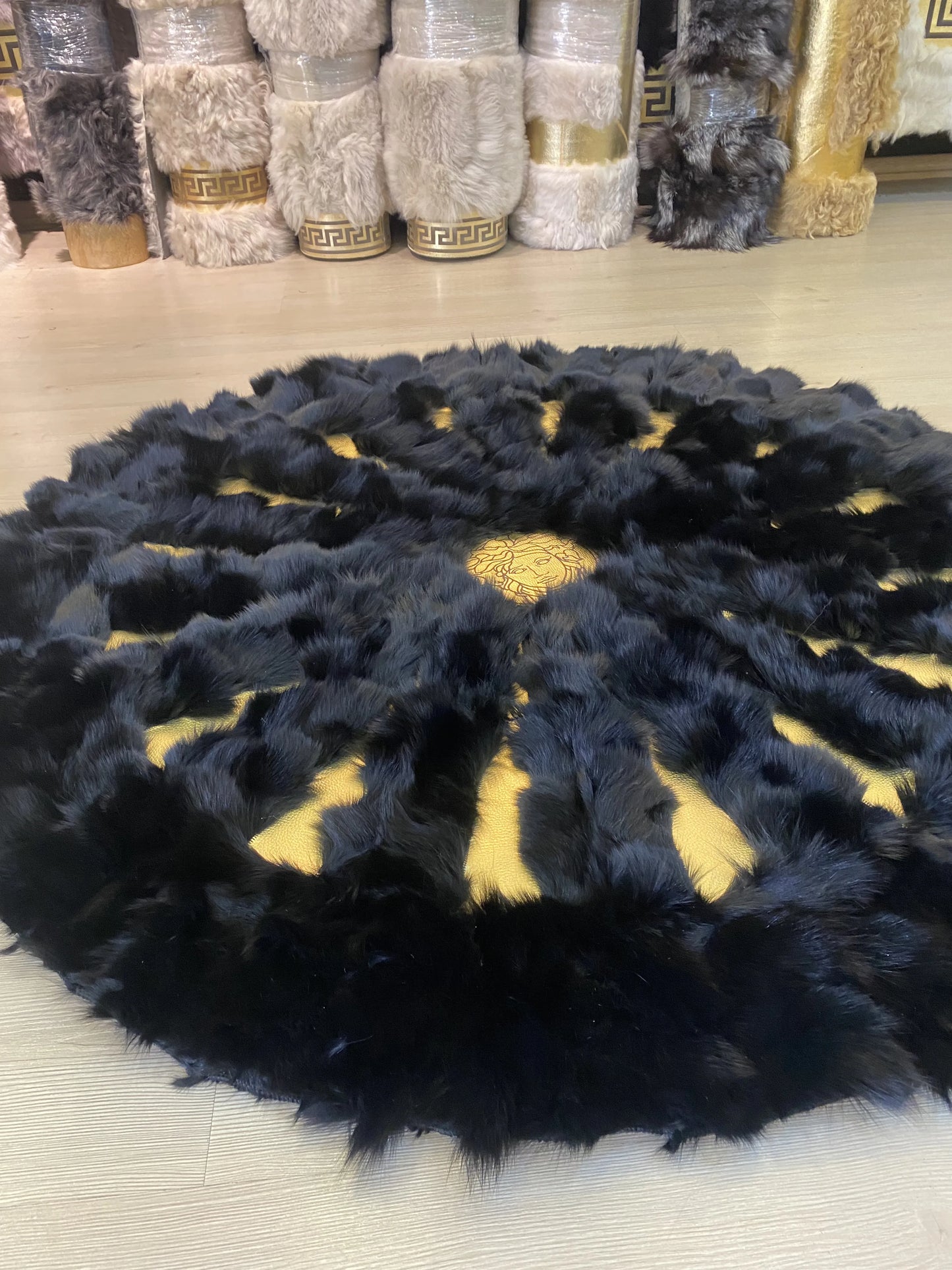 Oxford Blue Ultra Soft Fluffy Round Natural Handmade Fox Fur Rug for Decoration