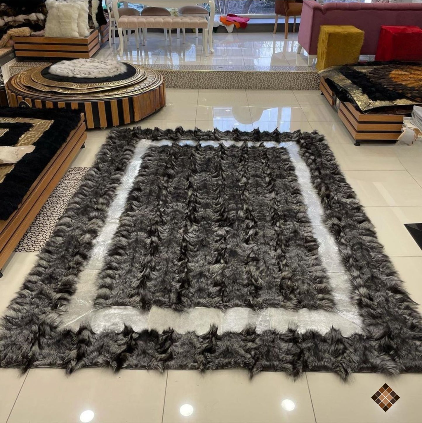 Silver Gray Genuine Fox Fur Area Rug with Natural Fur Texture - WONDERFURRUG