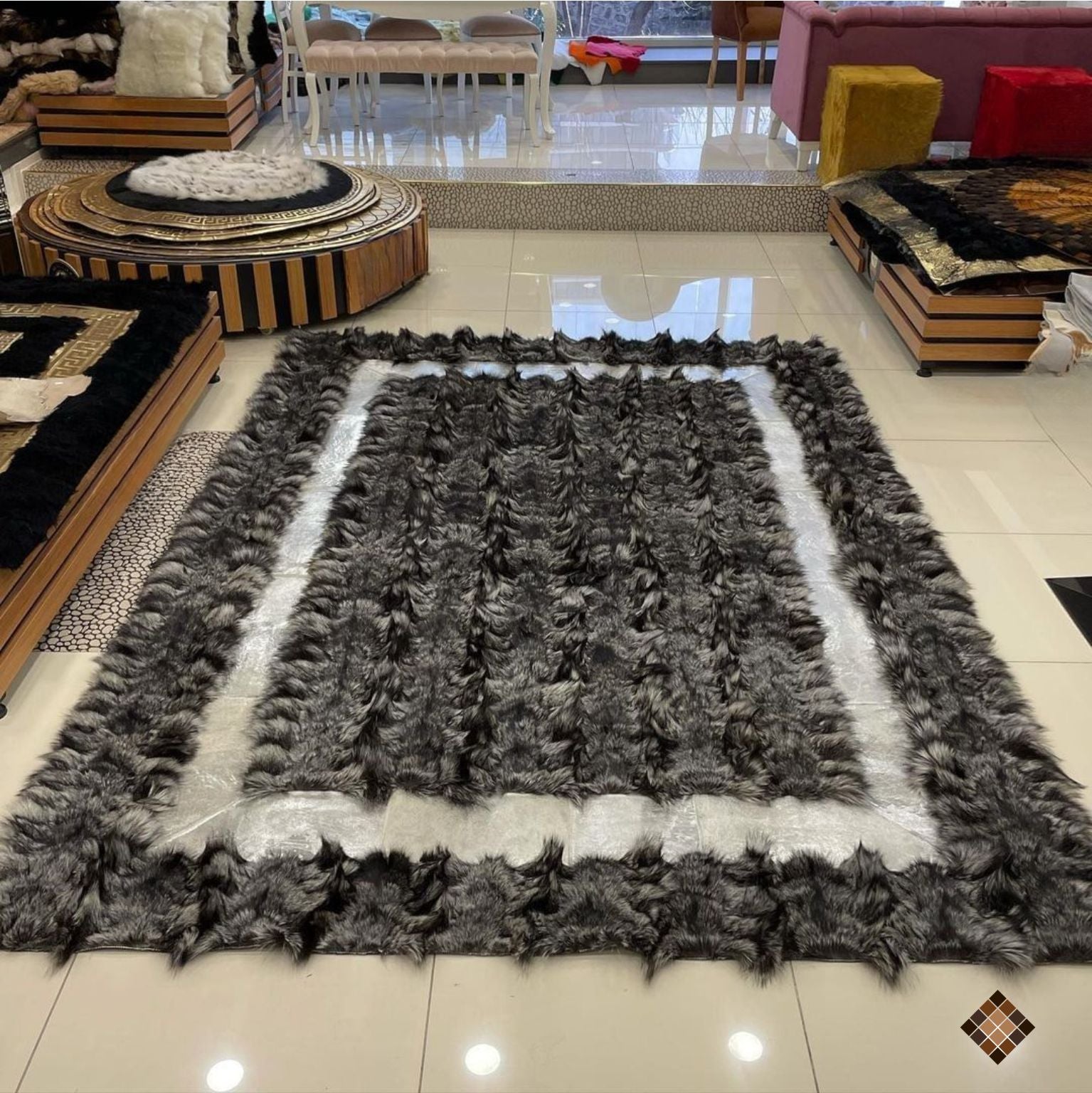Silver Gray Genuine Fox Fur Area Rug with Natural Fur Texture - WONDERFURRUG