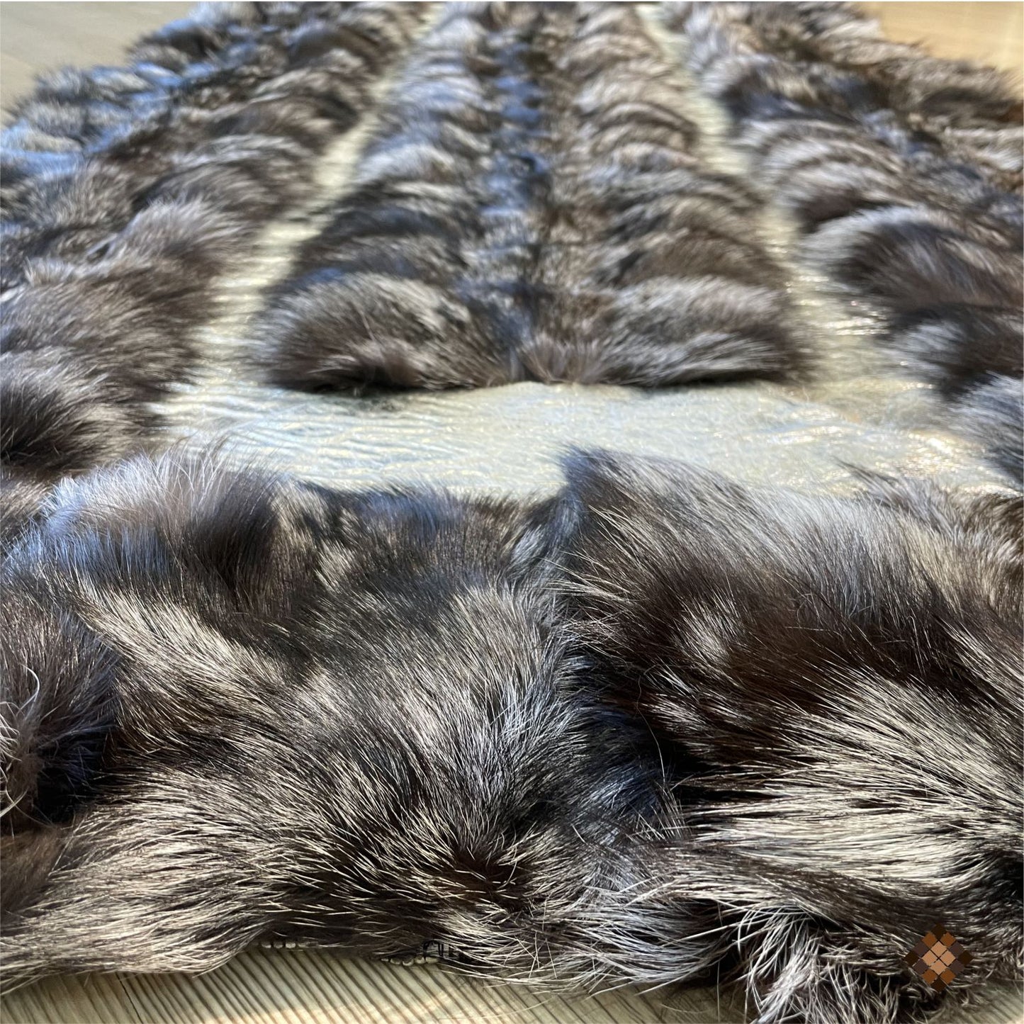 Silver Gray Genuine Fox Fur Area Rug with Natural Fur Texture - WONDERFURRUG