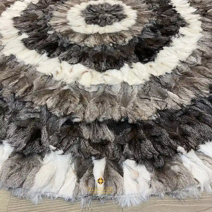 Tricolor Soft, Fluffy Natural Round Fox Fur Rug for Home Decoration