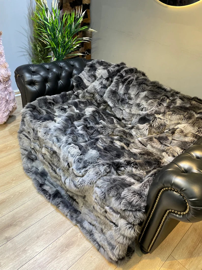 Natural Gray Handmade Sofa Fur Throw, Shaggy Soft Sheepskin Fur Blanket