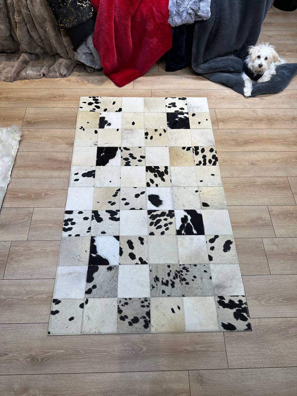 Black and White 100% Genuine Handmade Cow Skin Carpet, Natural Cowhide Patchwork Rug