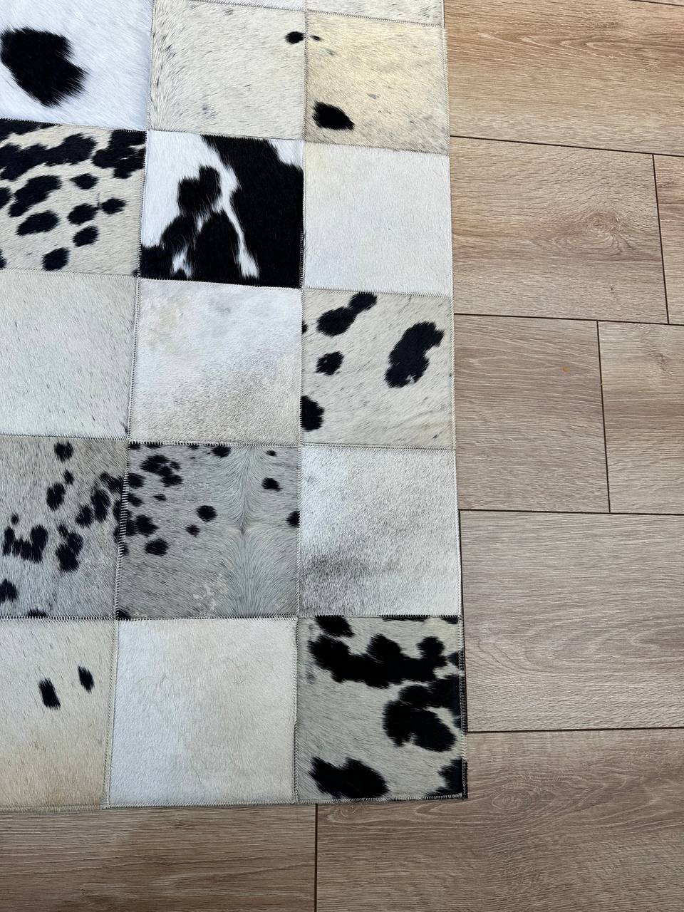 Black and White 100% Genuine Handmade Cow Skin Carpet, Natural Cowhide Patchwork Rug