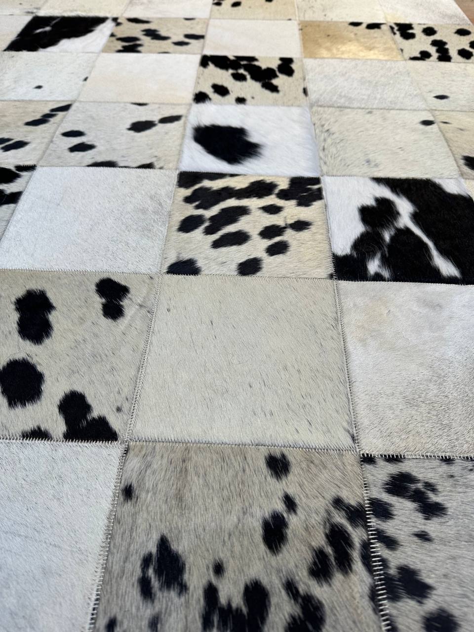 Black and White 100% Genuine Handmade Cow Skin Carpet, Natural Cowhide Patchwork Rug