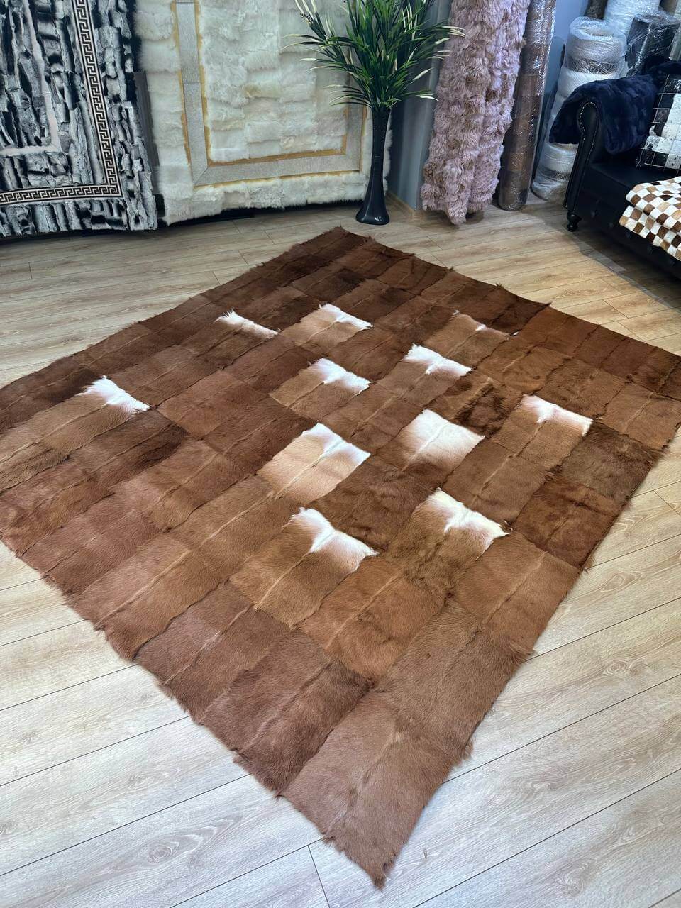 100% Natural Handmade Brown And White Soft Goatskin Fluffy Area Carpet